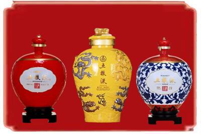 平顶山舞钢市烟酒回收五粮液各种摆件.jpg